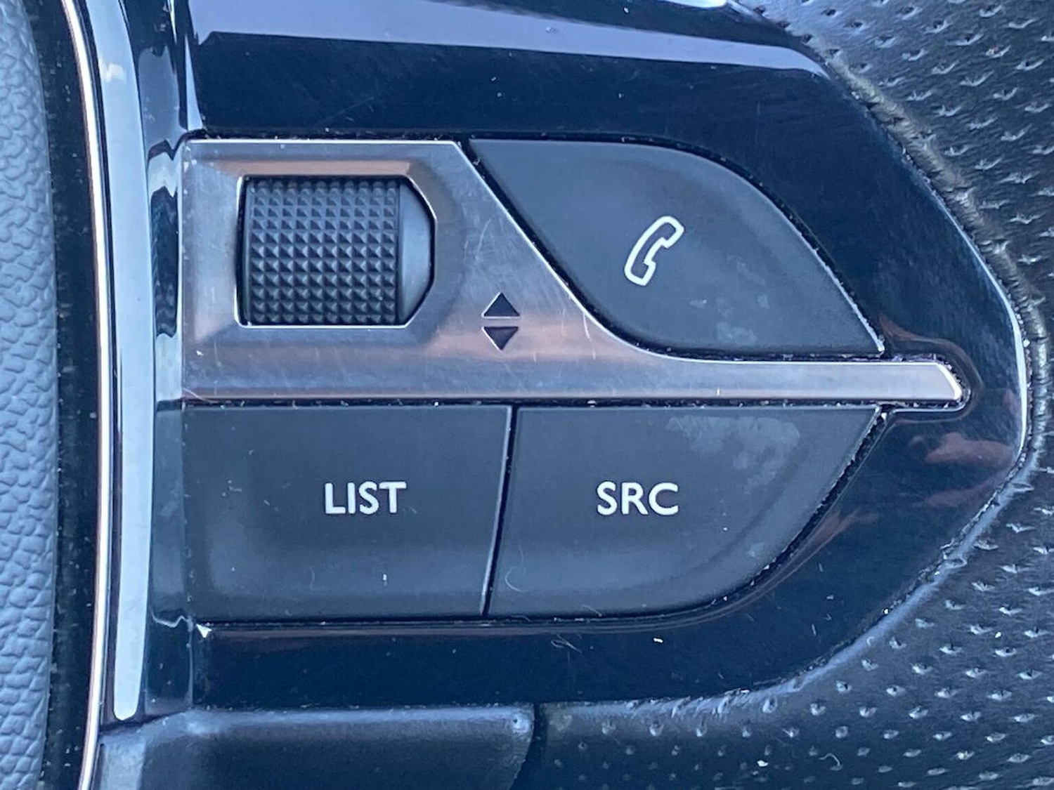 Used Peugeot 3008 2020 for sale - 78210239: Photo 29