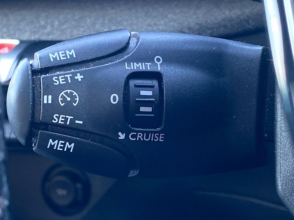 Used Peugeot 3008 2020 for sale - 78210239: Photo 42