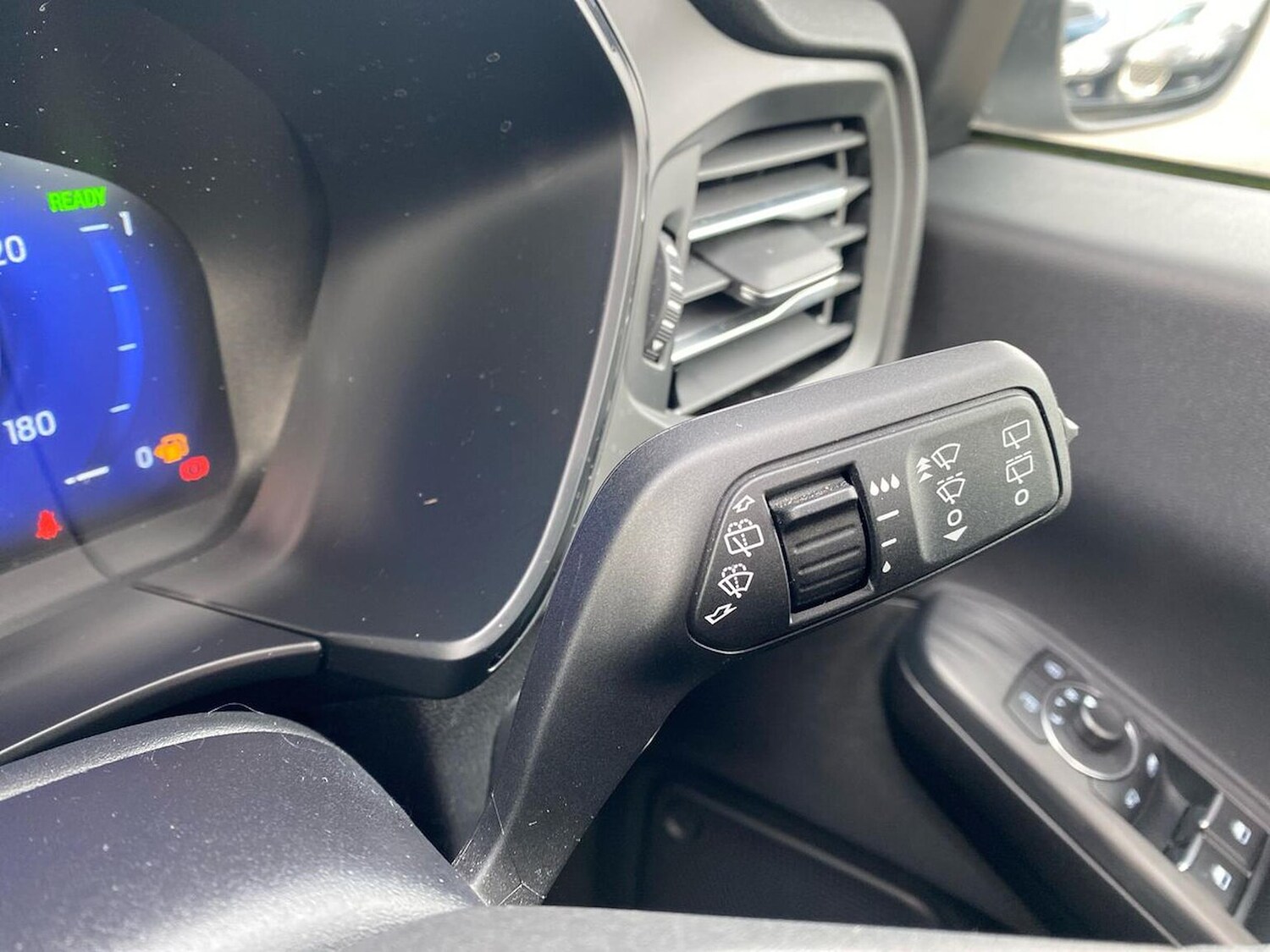 Used Ford Kuga 2023 for sale - 76374354: Photo 29