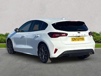 Used Ford Focus 2023 for sale - 76198412: Photo 2
