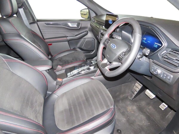Used Ford Kuga 2023 for sale - 76299455: Photo 7