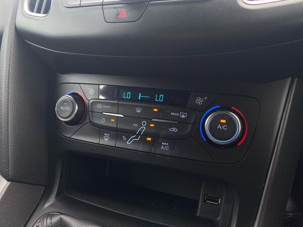 Used Ford Focus 2018 for sale - 76320734: Photo 11