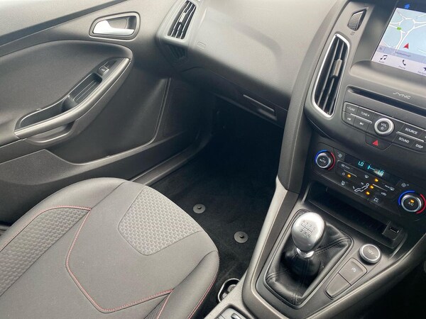 Used Ford Focus 2018 for sale - 76320734: Photo 12