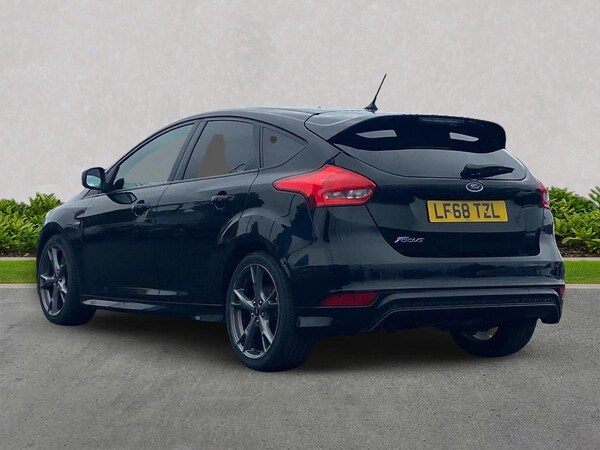 Used Ford Focus 2018 for sale - 76320734: Photo 2