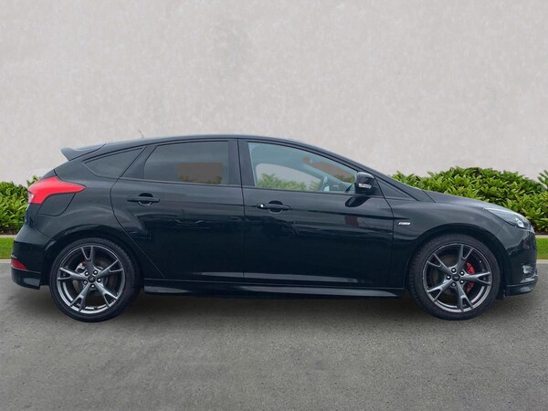 Used Ford Focus 2018 for sale - 76320734: Photo 3