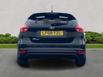 Used Ford Focus 2018 for sale - 76320734: Photo 4