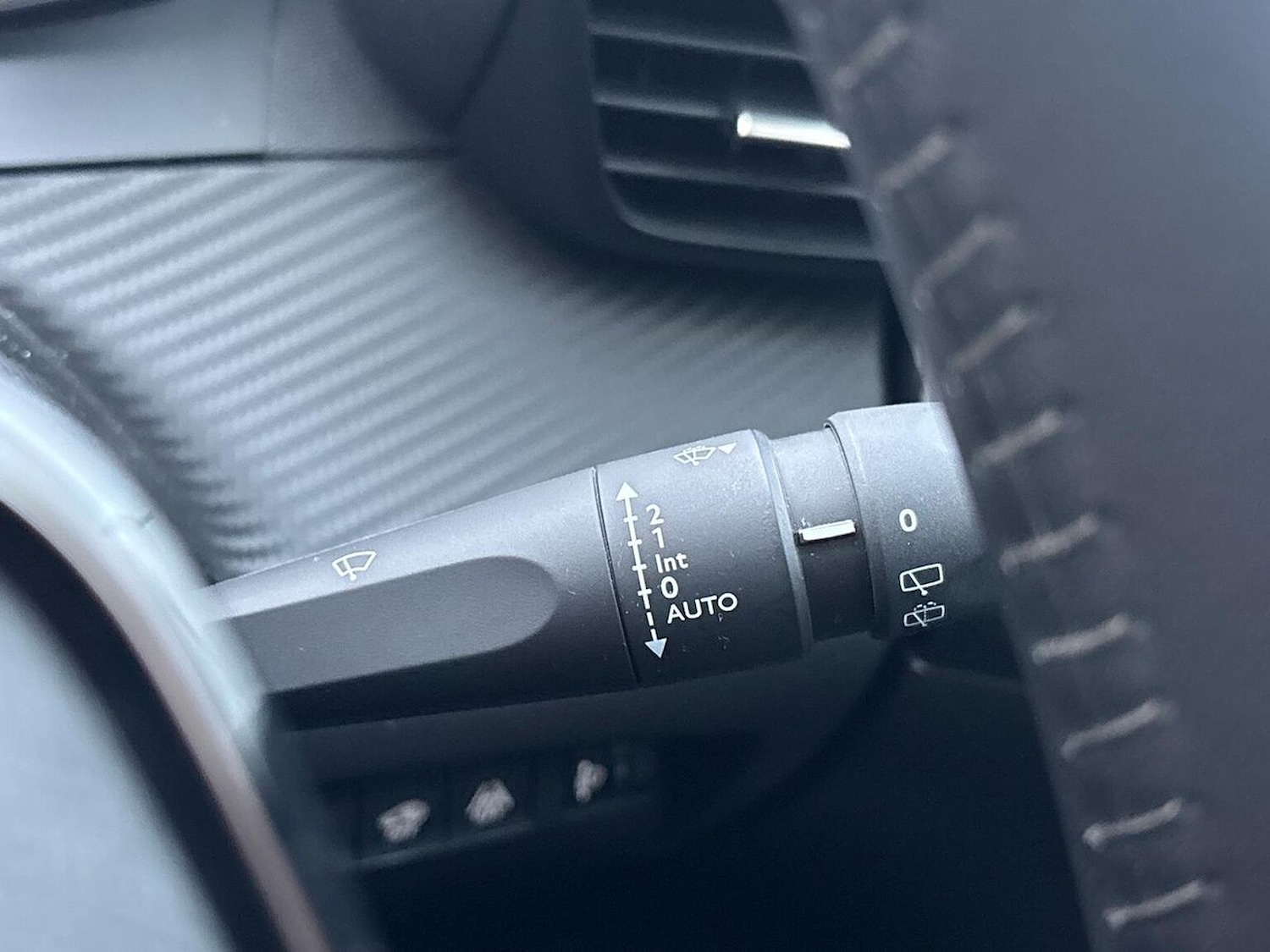 Used Peugeot 2008 2022 for sale - 77056977: Photo 30