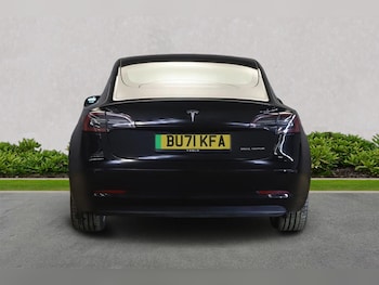 Used Tesla Model 3 2021 for sale - 76310111: Photo 4