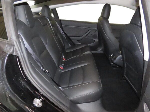Used Tesla Model 3 2021 for sale - 76310111: Photo 8