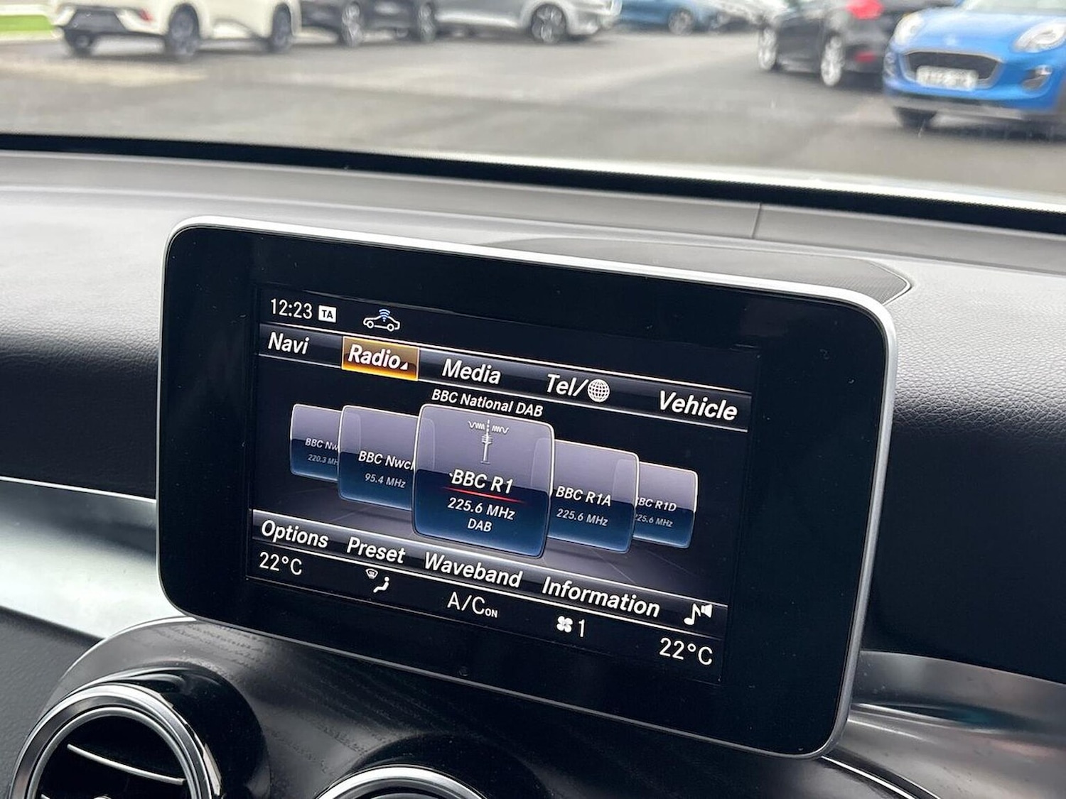 Used Mercedes-Benz GLC 2019 for sale - 77056976: Photo 13