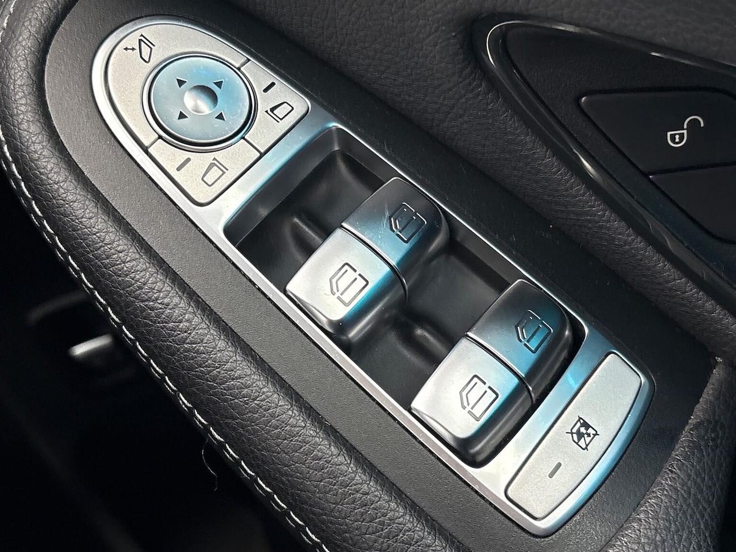 Used Mercedes-Benz GLC 2019 for sale - 77056976: Photo 23