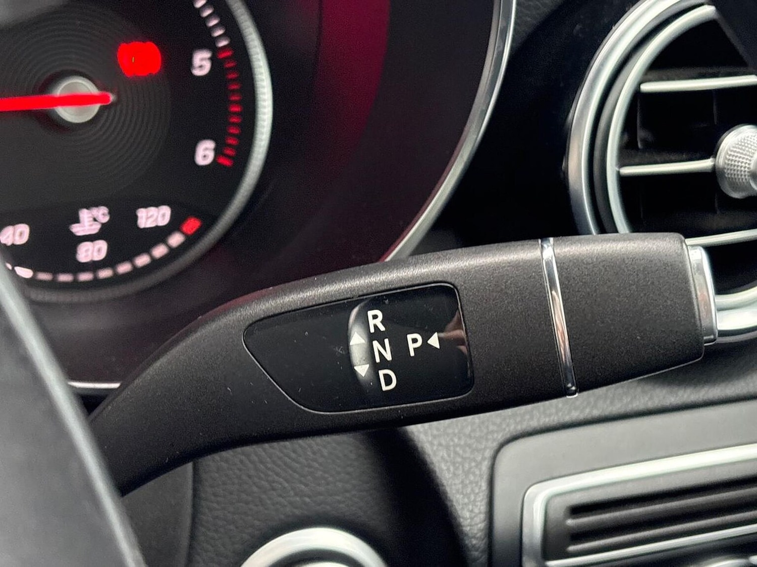 Used Mercedes-Benz GLC 2019 for sale - 77056976: Photo 31