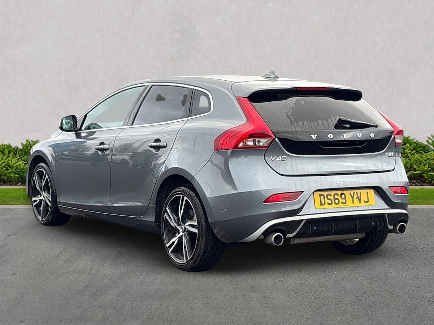 Used Volvo V40 2019 for sale - 77488977: Photo 2
