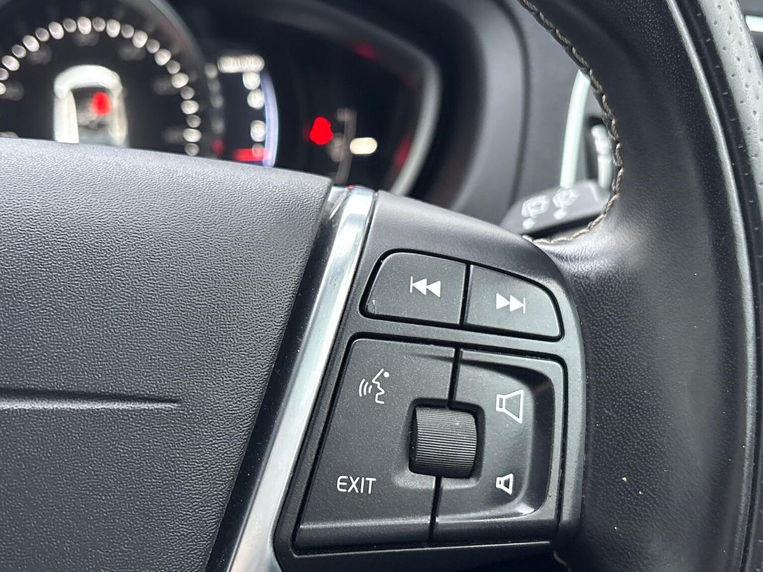 Used Volvo V40 2019 for sale - 77488977: Photo 27