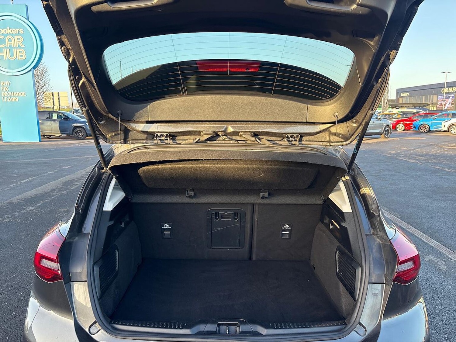 Used Ford Focus 2022 for sale - 76892098: Photo 17