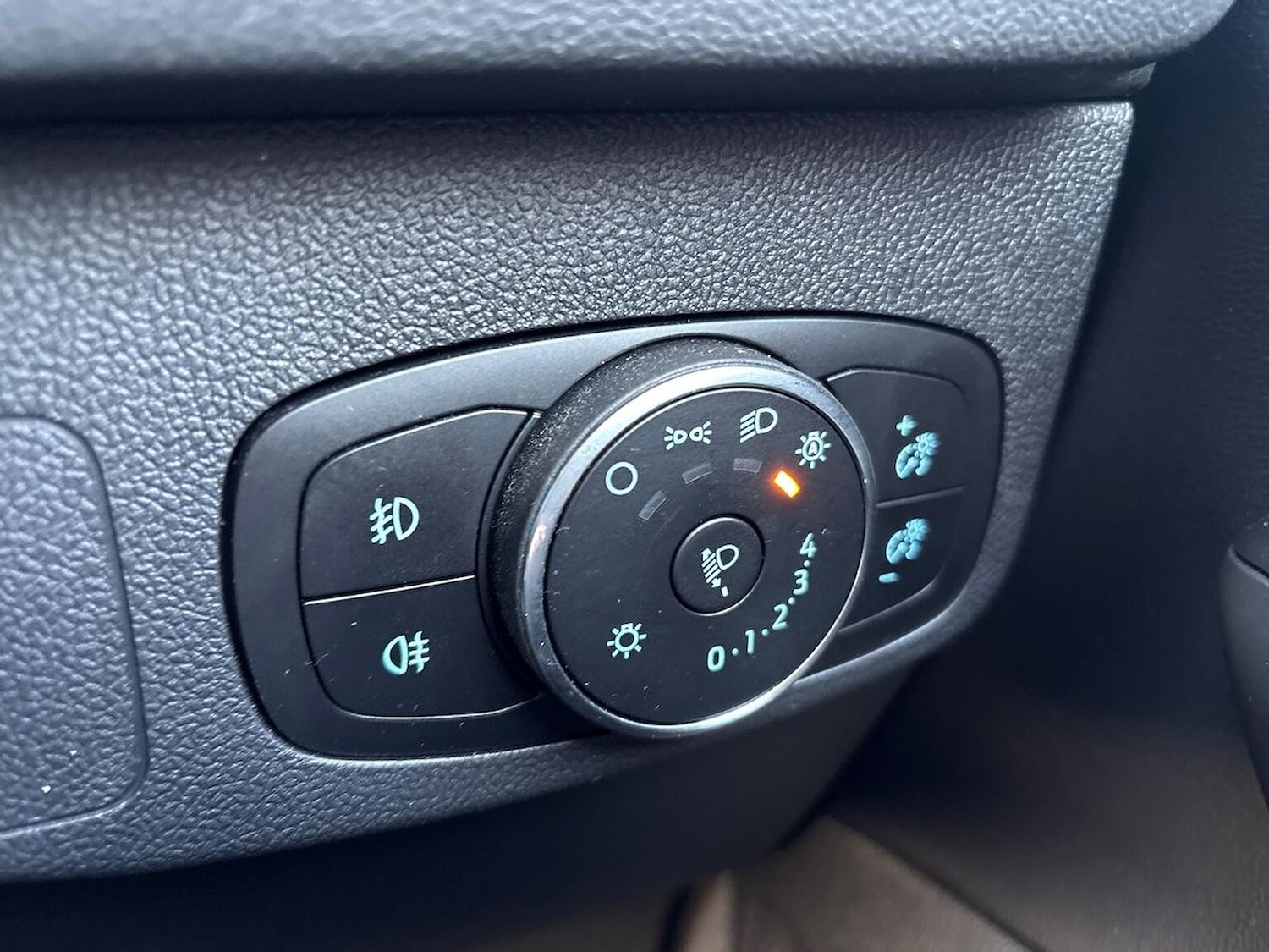 Used Ford Focus 2022 for sale - 76892098: Photo 22