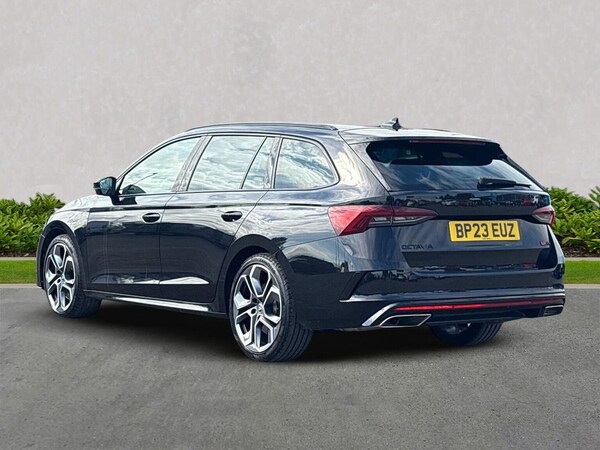 Used Skoda Octavia 2023 for sale - 75656094: Photo 2