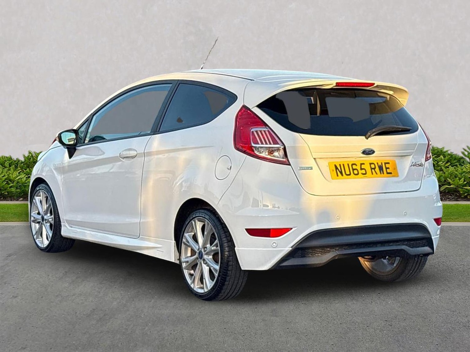 Used Ford Fiesta 2015 for sale - 77069291: Photo 2