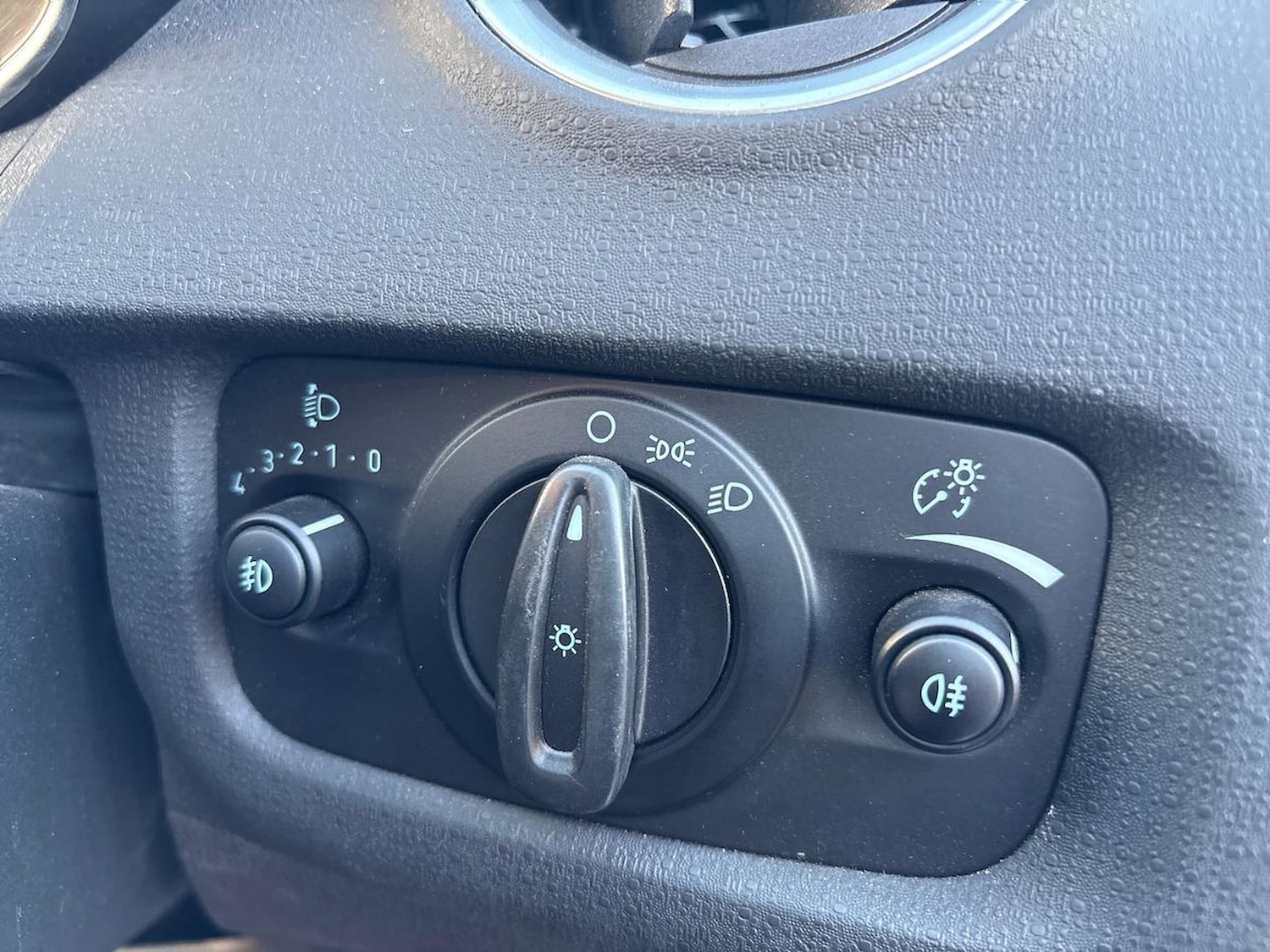 Used Ford Fiesta 2015 for sale - 77069291: Photo 24