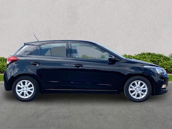 Used Hyundai i20 2018 for sale - 79091412: Photo
