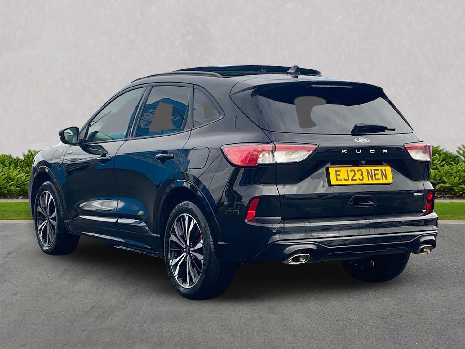 Used Ford Kuga 2023 for sale - 76352514: Photo 2