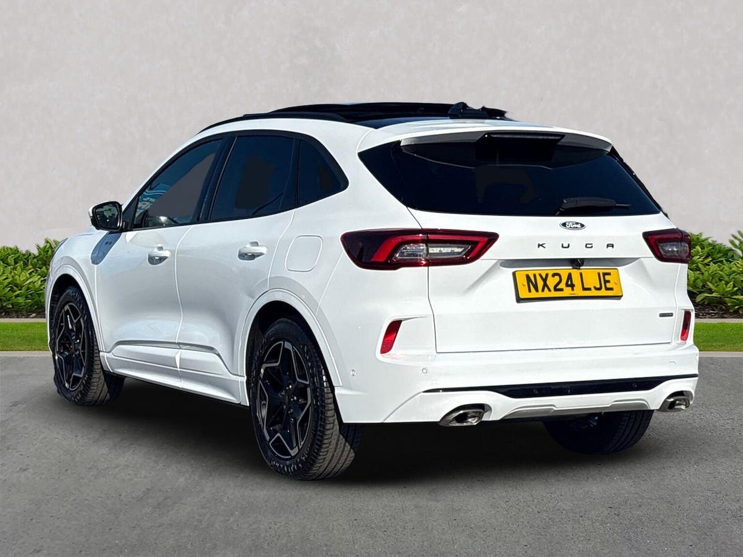 Used Ford Kuga 2024 for sale - 76115510: Photo 2