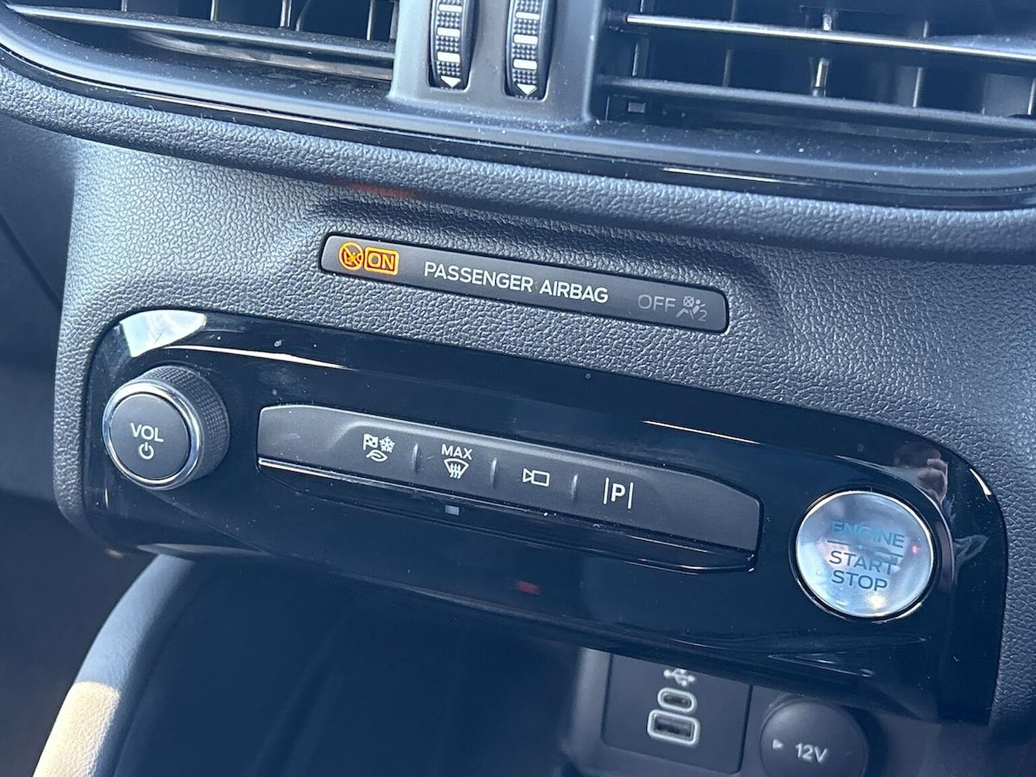 Used Ford Kuga 2024 for sale - 76115510: Photo 38