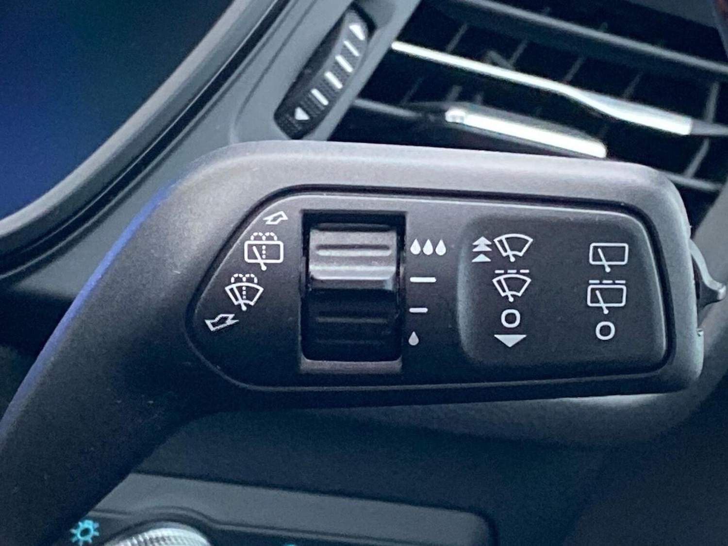 Used Ford Kuga 2023 for sale - 78176544: Photo 31