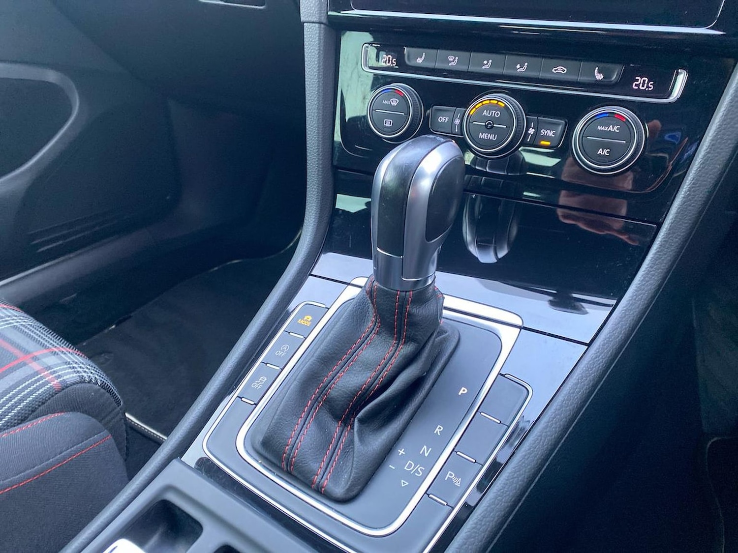 Used Volkswagen Golf 2017 for sale - 76627929: Photo 11