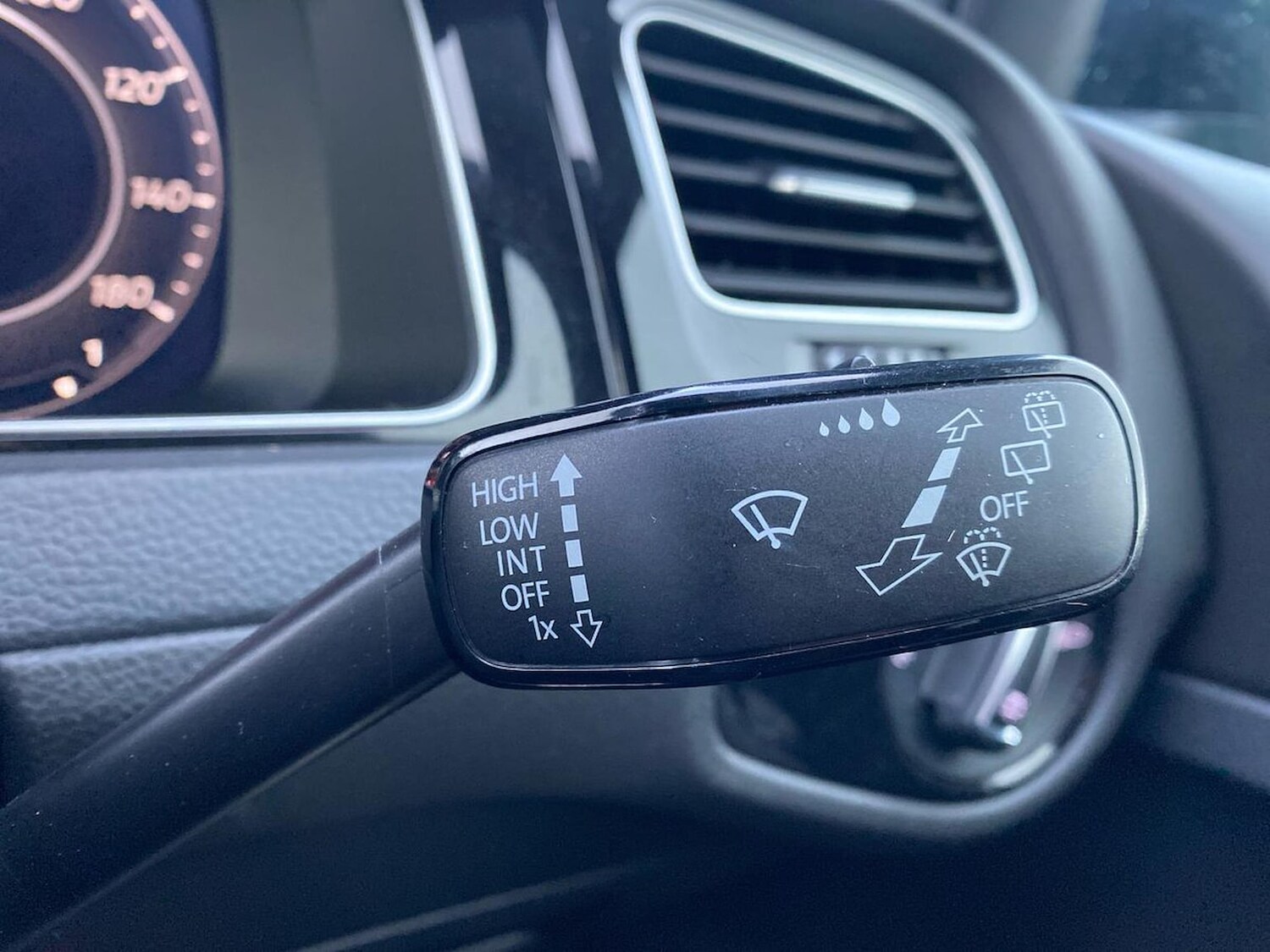 Used Volkswagen Golf 2017 for sale - 76627929: Photo 27