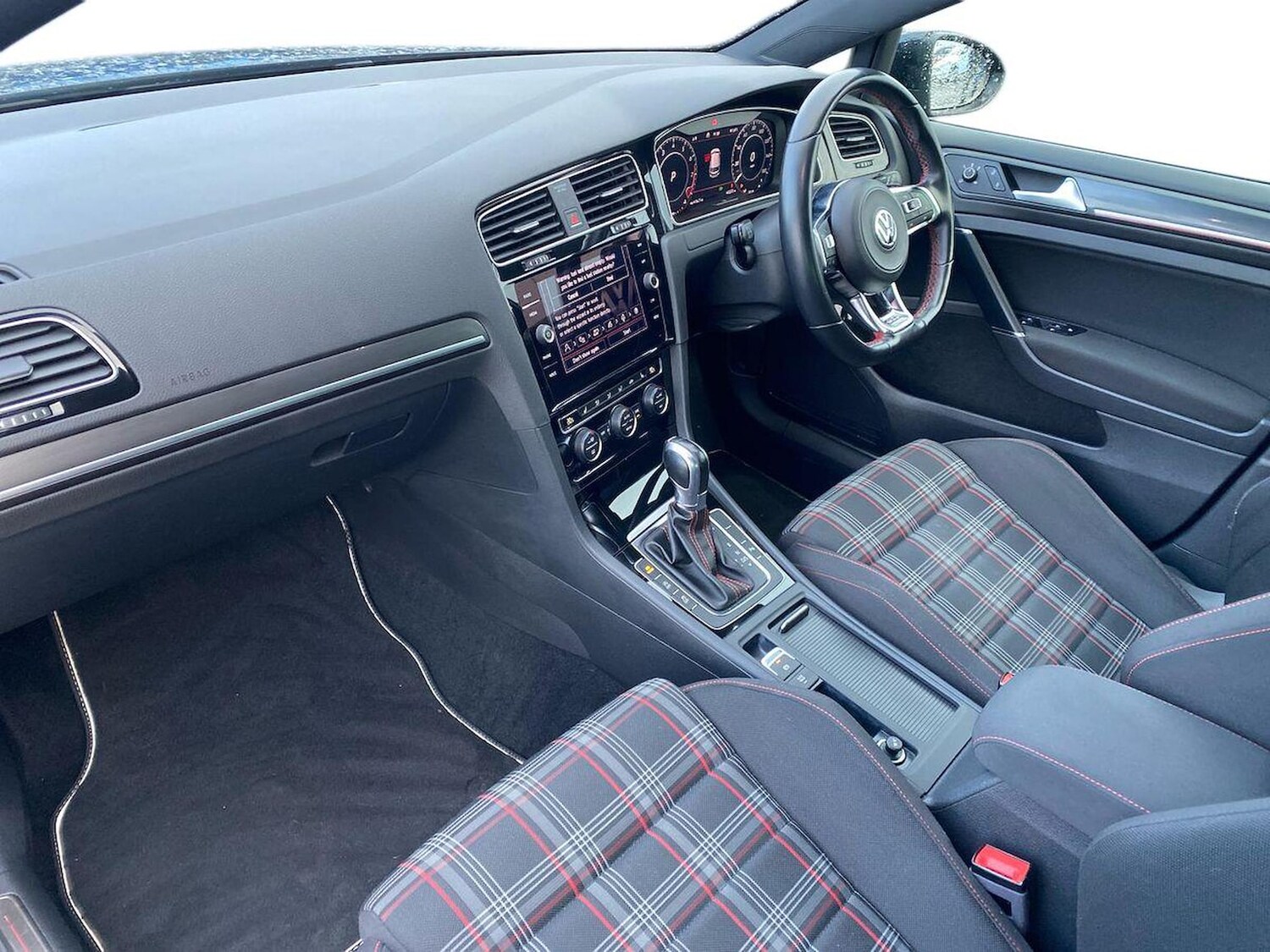 Used Volkswagen Golf 2017 for sale - 76627929: Photo 6