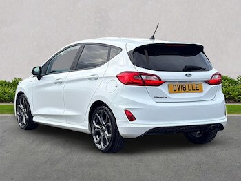 Used Ford Fiesta 2018 for sale - 76490803: Photo