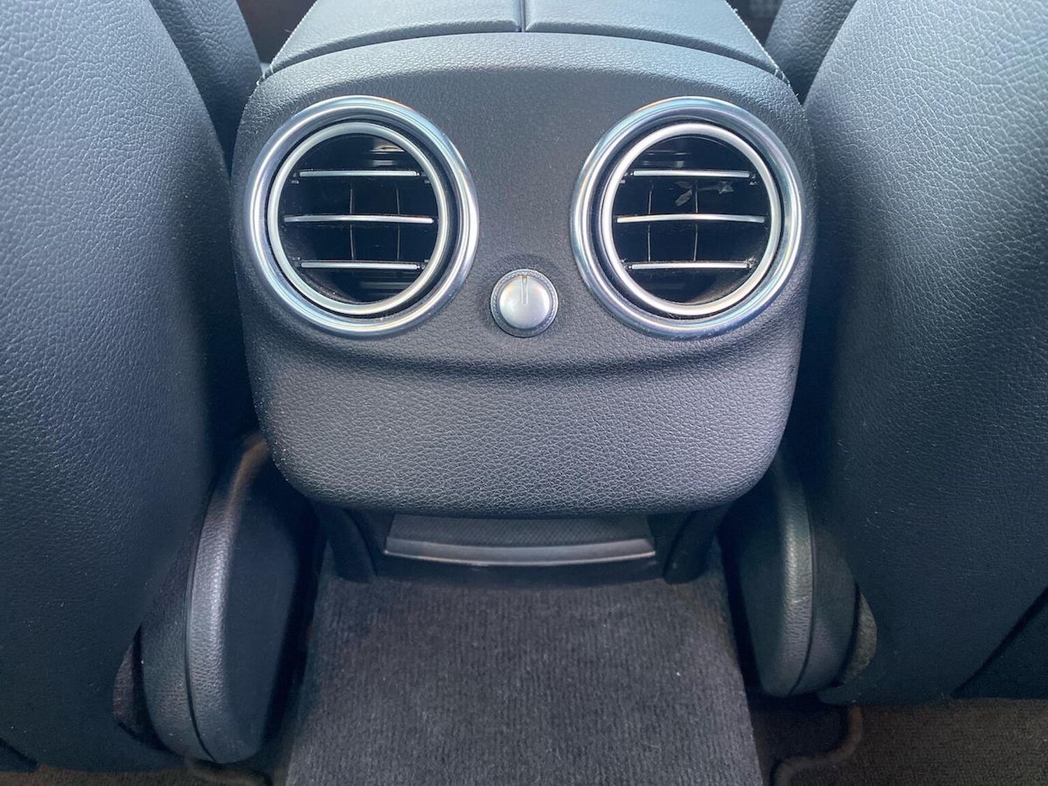 Used Mercedes-Benz C Class 2016 for sale - 77802126: Photo 39