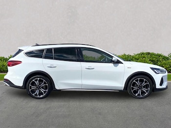 Used Ford Focus 2023 for sale - 79320677: Photo