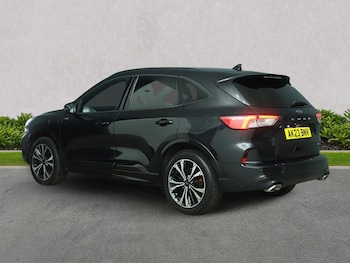 Used Ford Kuga 2023 for sale - 76300779: Photo 2