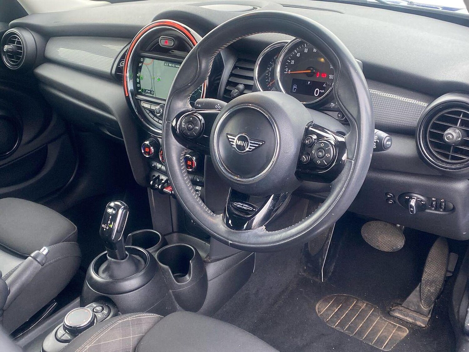 Used MINI Hatch 2018 for sale - 78061063: Photo 15