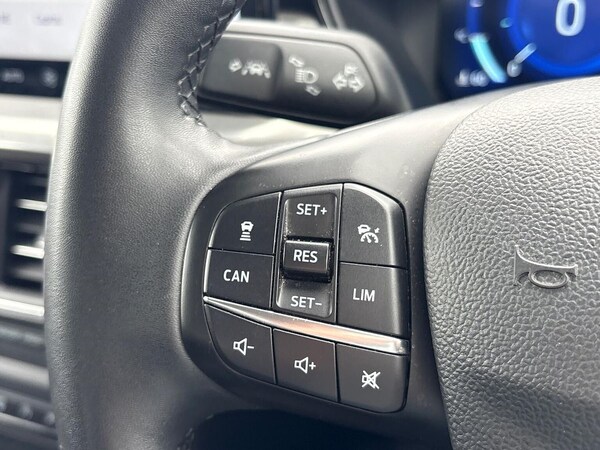 Used Ford Focus 2023 for sale - 75639808: Photo 25