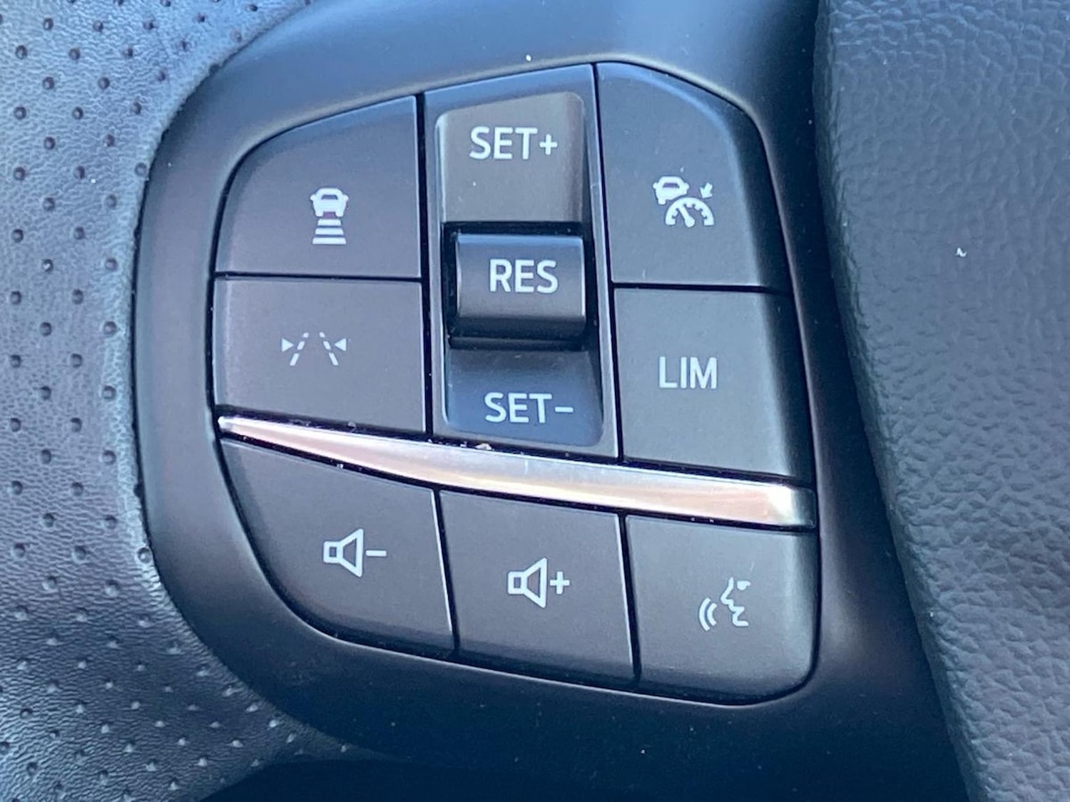 Used Ford Kuga 2025 for sale - 78211136: Photo 28