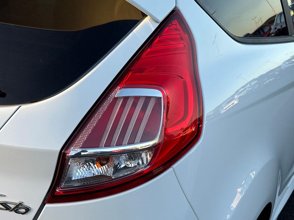 Used Ford Fiesta 2015 for sale - 77008314: Photo 38