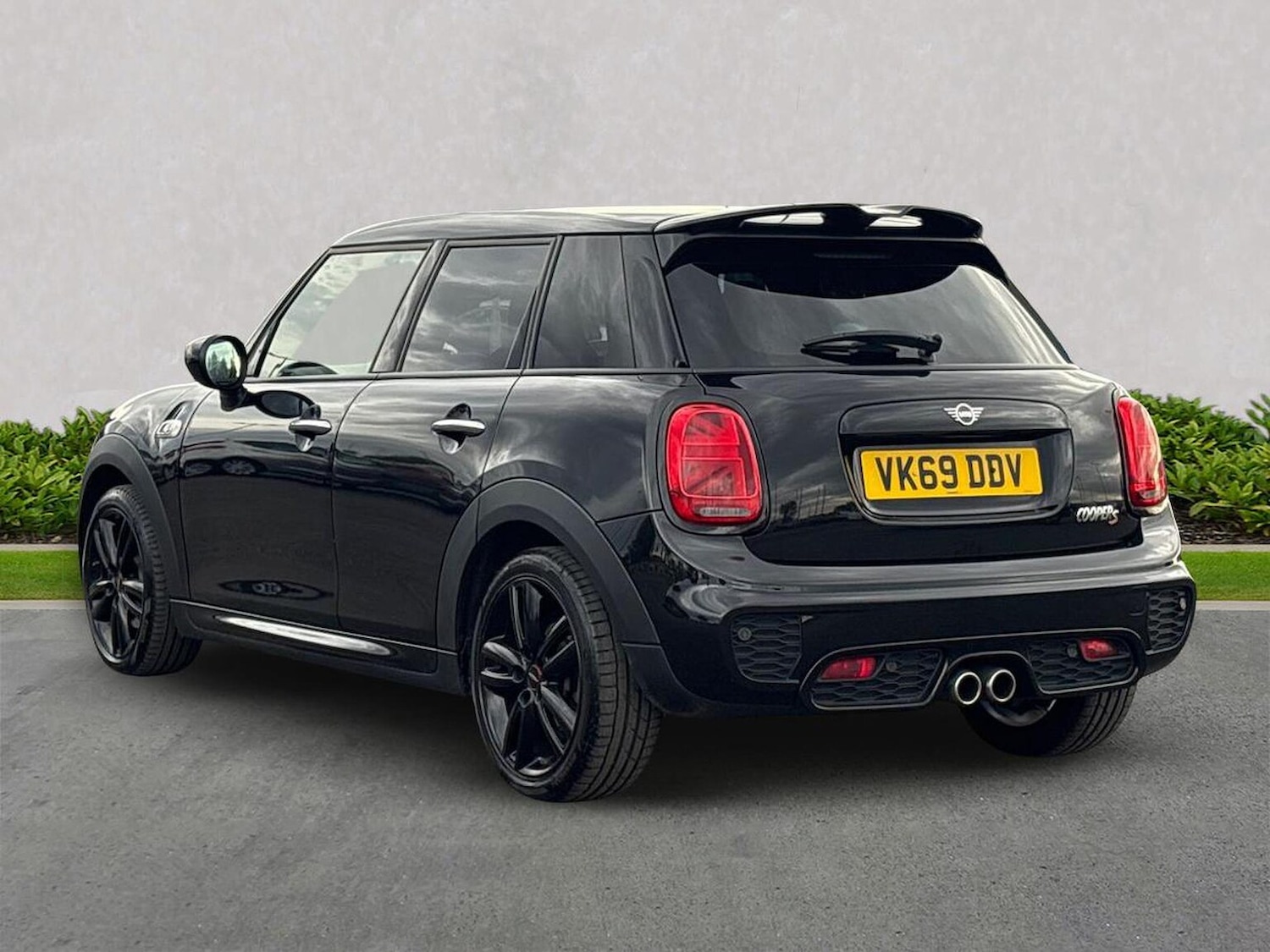 Used MINI Hatch 2019 for sale - 76193150: Photo 2