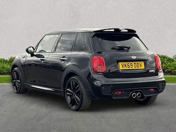 Used MINI Hatch 2019 for sale - 76193150: Photo 2
