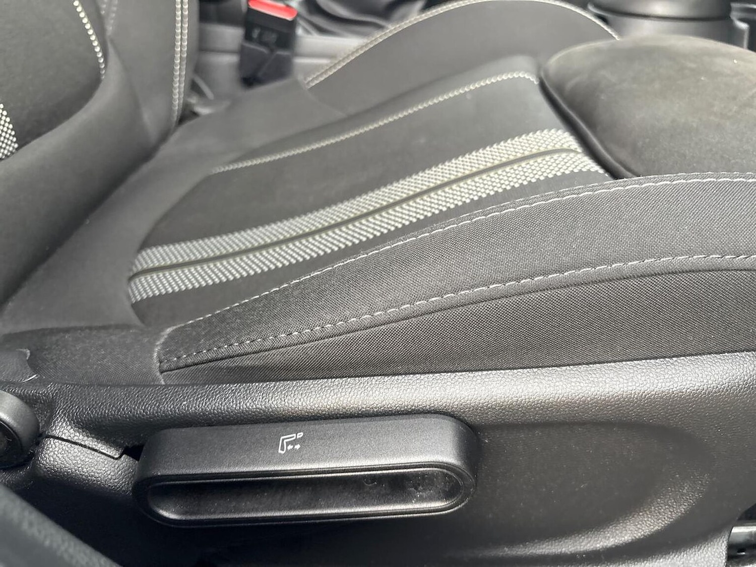 Used MINI Hatch 2019 for sale - 76193150: Photo 30