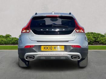 Used Volvo V40 2018 for sale - 79739674: Photo