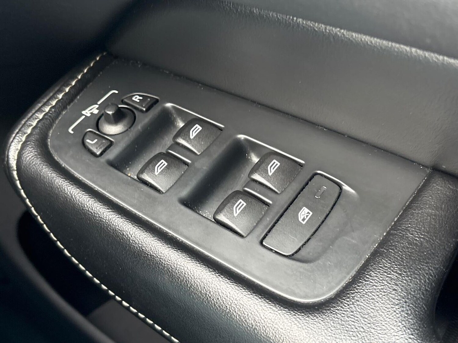 Used Volvo XC60 2018 for sale - 76418245: Photo 21