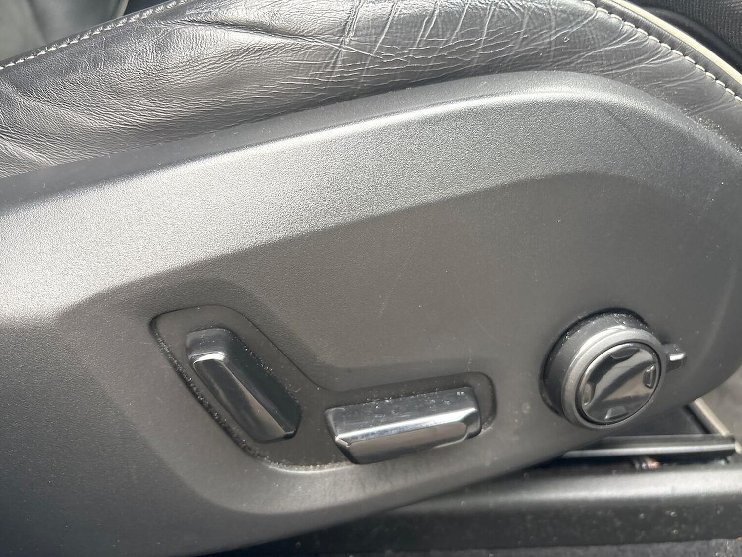 Used Volvo XC60 2018 for sale - 76418245: Photo 30