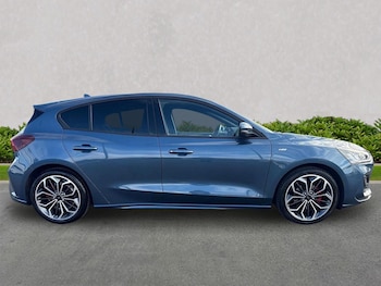 Used Ford Focus 2023 for sale - 75907850: Photo