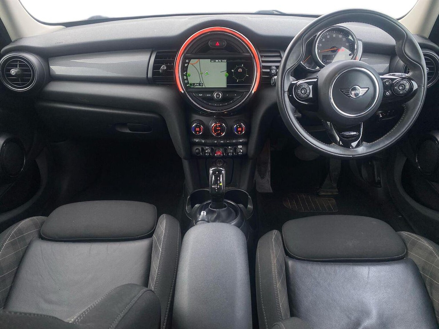 Used MINI Hatch 2018 for sale - 77789574: Photo 8