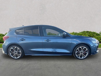 Used Ford Focus 2023 for sale - 76532424: Photo