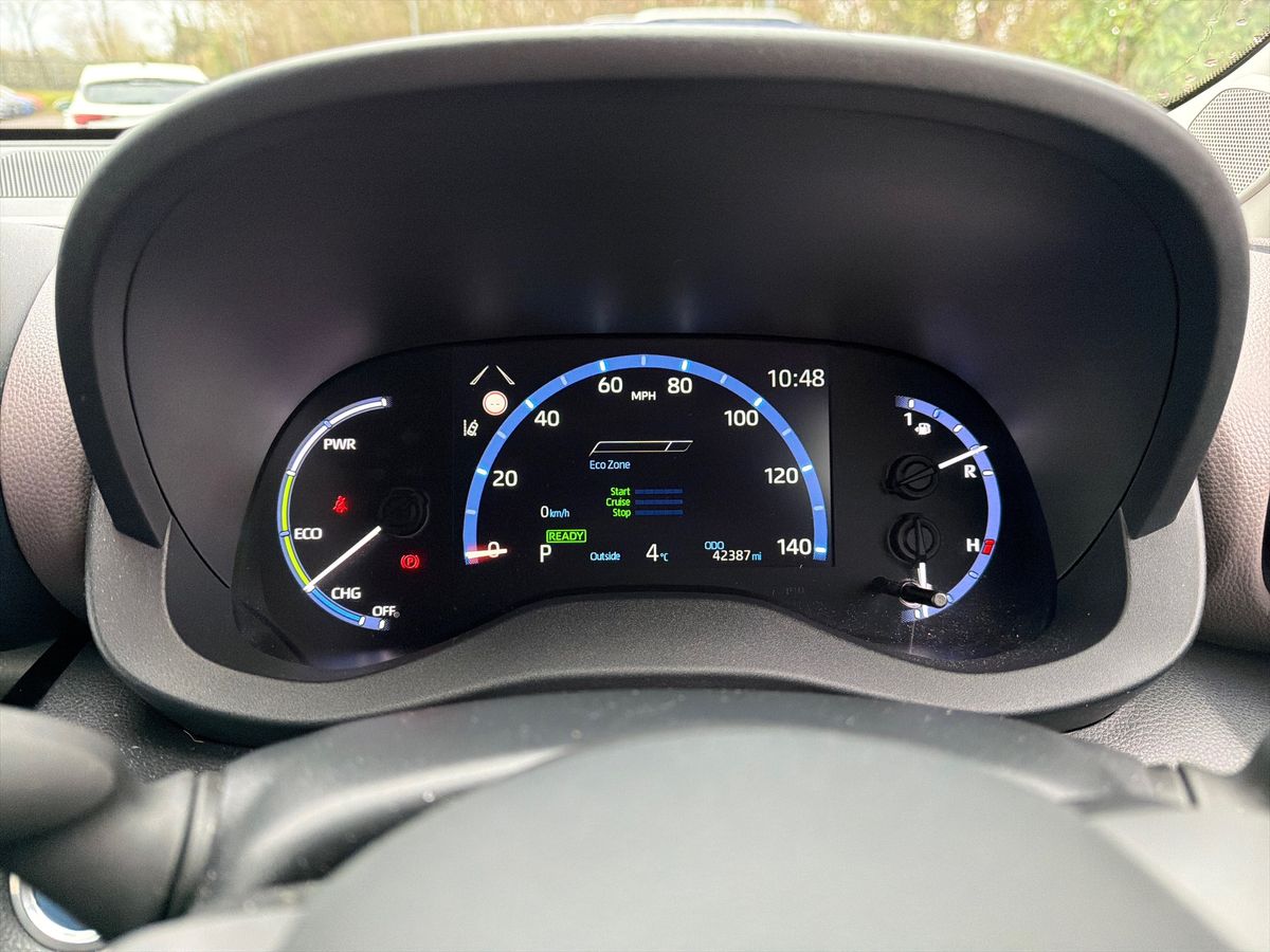 Used Toyota Yaris Cross 2023 for sale - 77157840: Photo 14