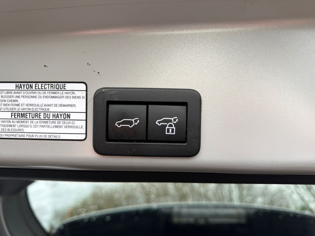 Used Toyota Yaris Cross 2023 for sale - 77157840: Photo 27